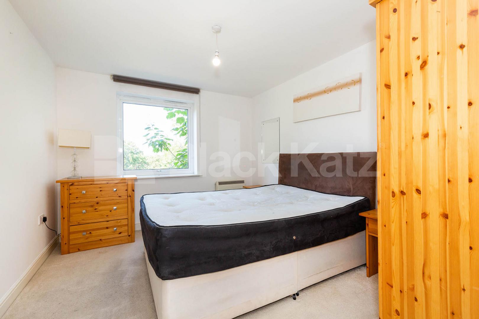 Large 1 bedroom property short walk to Bounds Green Station Cline Road, Bounds Green